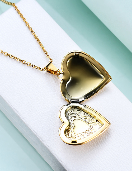 Fashion Heart-shaped Golden Titanium Steel Geometric Love Necklace