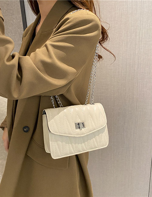 Fashion White Pu Embroidered Thread Lock Flap Crossbody Bag