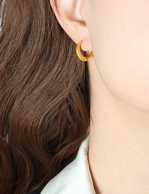 Fashion Gold Titanium Geometric Round Earrings