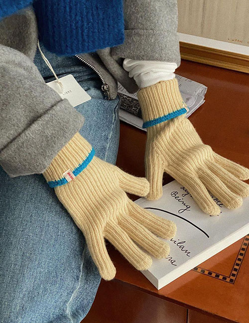 Fashion Grey Acrylic Patch Knit Five Finger Gloves