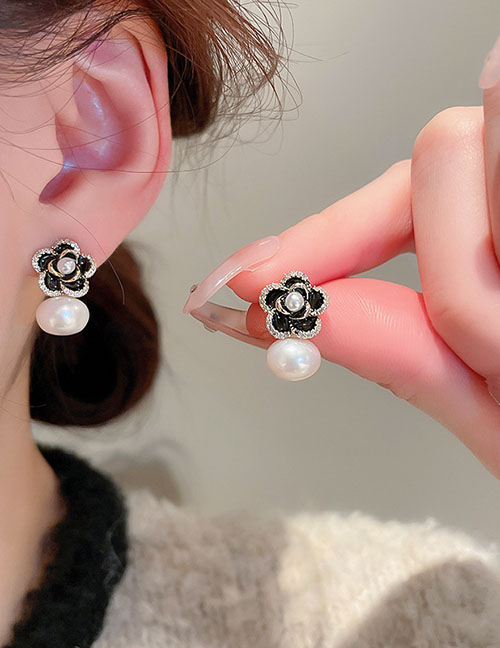 Fashion Black (real Gold Plating) Alloy Inlaid Zirconium Pearl Camellia Stud Earrings